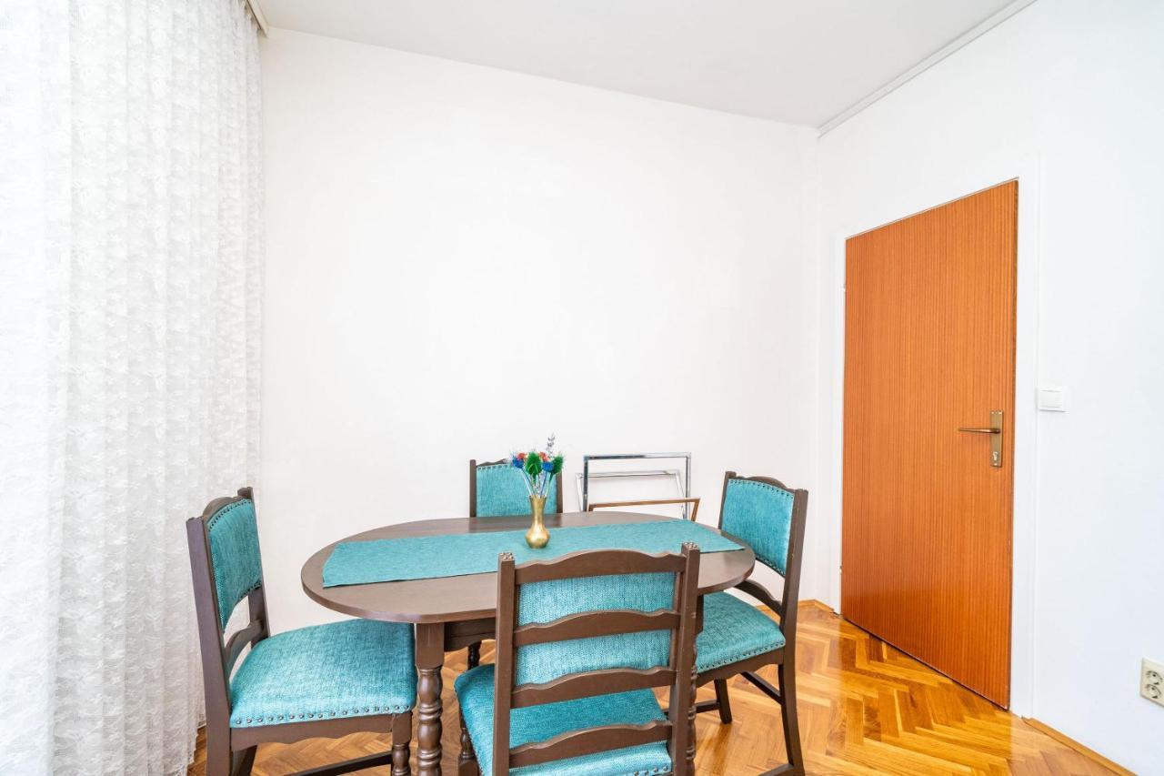 Peco Apartment *